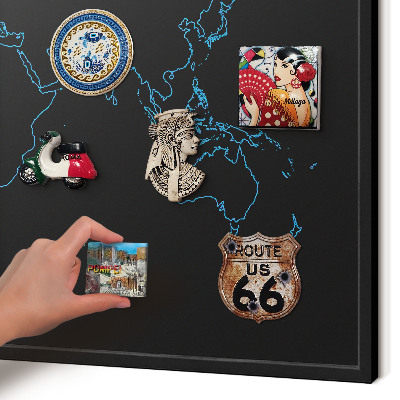 Tableau magnétique encadré de couleur noire Carte du monde