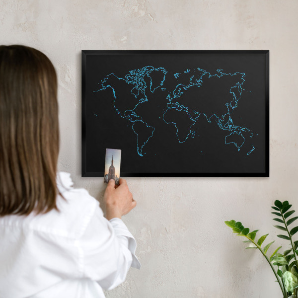 Tableau magnétique encadré de couleur noire Carte du monde