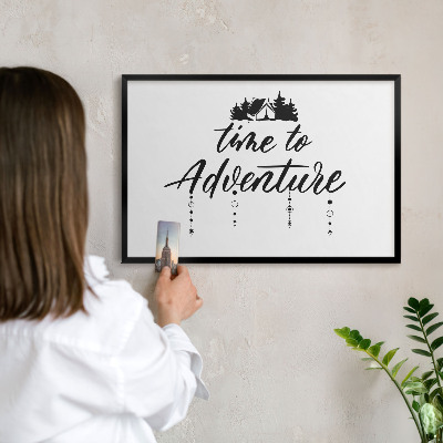 Panneau pour aimants souvenirs cadre noir L'aventure vous attend