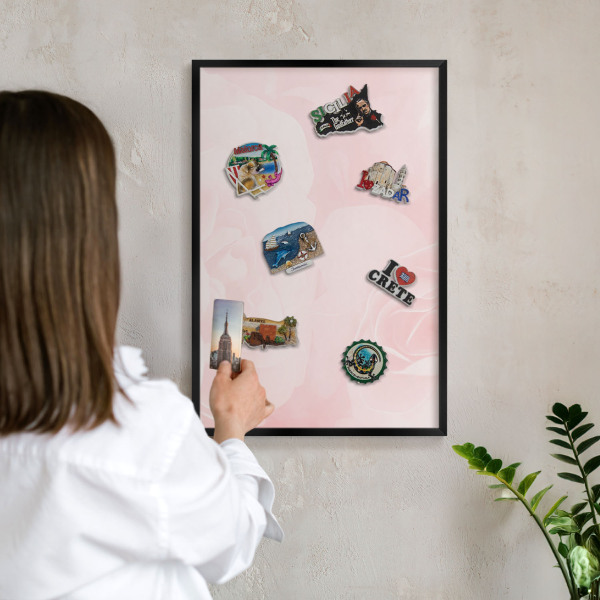 Tableau magnétique encadré de couleur noire Rose délicat