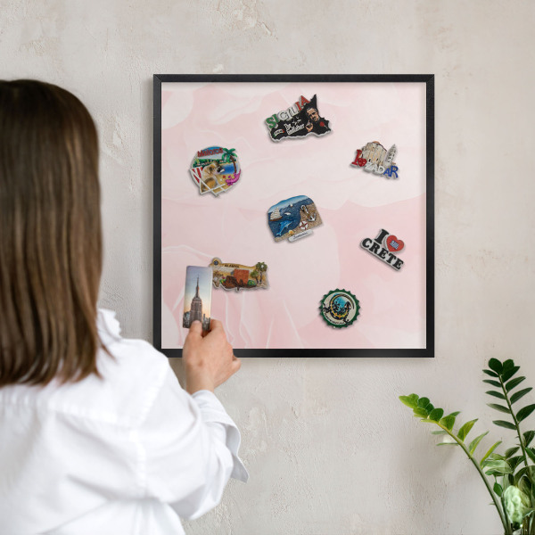 Tableau magnétique encadré de couleur noire Rose délicat