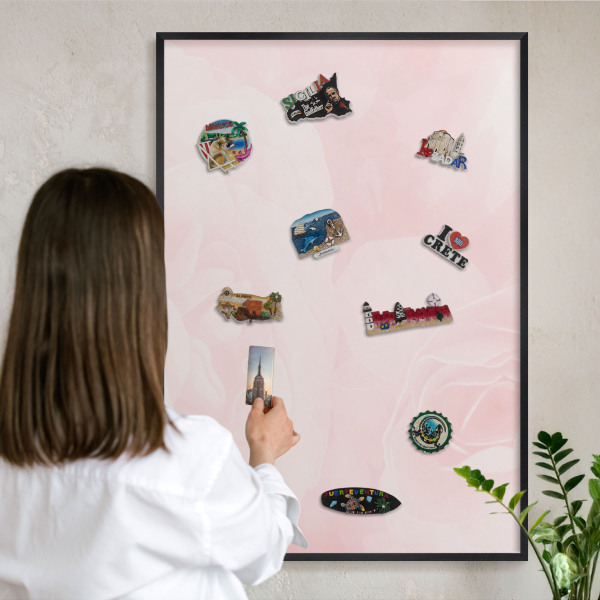 Tableau magnétique encadré de couleur noire Rose délicat