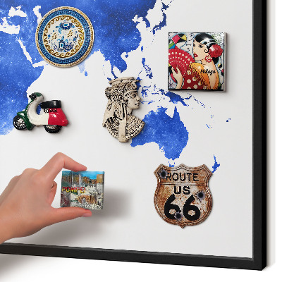 Tableau magnétique encadré de couleur noire Carte du monde