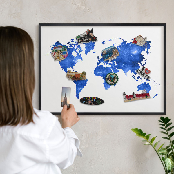 Tableau magnétique encadré de couleur noire Carte du monde
