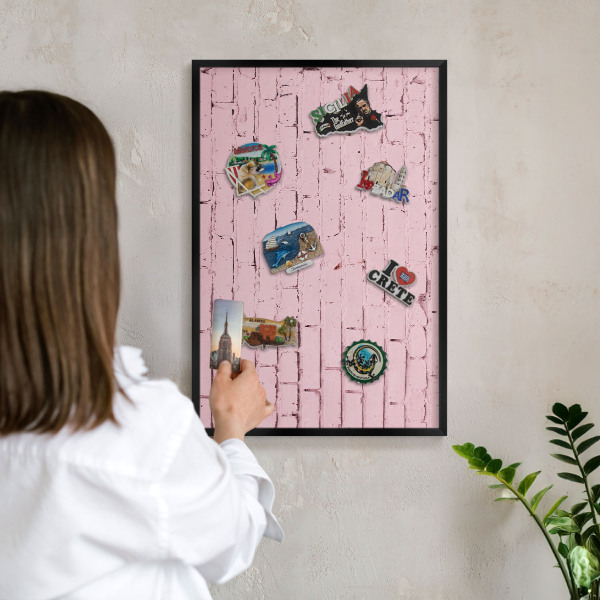 Tableau magnétique encadré de couleur noire Brique rose