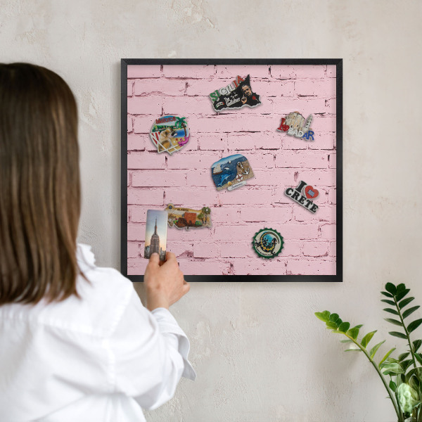 Tableau magnétique encadré de couleur noire Brique rose