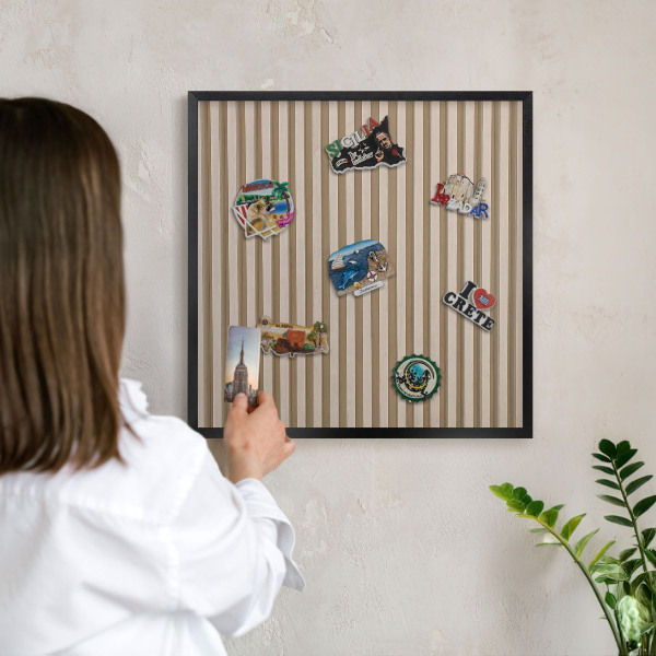 Tableau magnétique encadré de couleur noire Lattes de bois