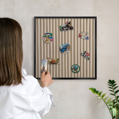 Tableau magnétique encadré de couleur noire Lattes de bois
