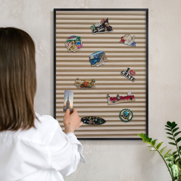 Tableau magnétique encadré de couleur noire Lattes de bois