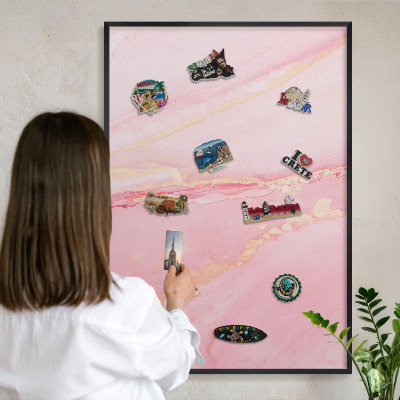 Tableau magnétique encadré de couleur noire Élégance rose