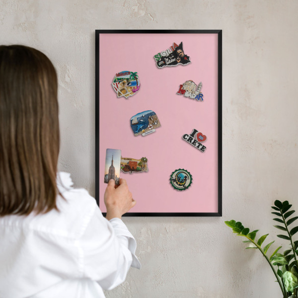 Panneau pour aimants souvenirs cadre noir Rose clair