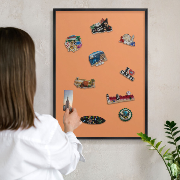 Tableau magnétique encadré de couleur noire Orange pastel