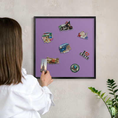 Tableau magnétique encadré de couleur noire Violet