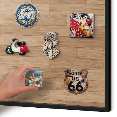 Panneau pour aimants souvenirs cadre noir Motif en bois
