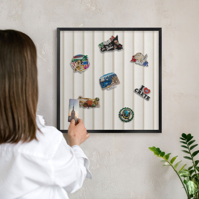 Tableau magnétique encadré de couleur noire Lignes verticales