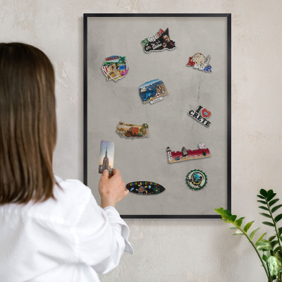 Tableau magnétique encadré de couleur noire Fond gris