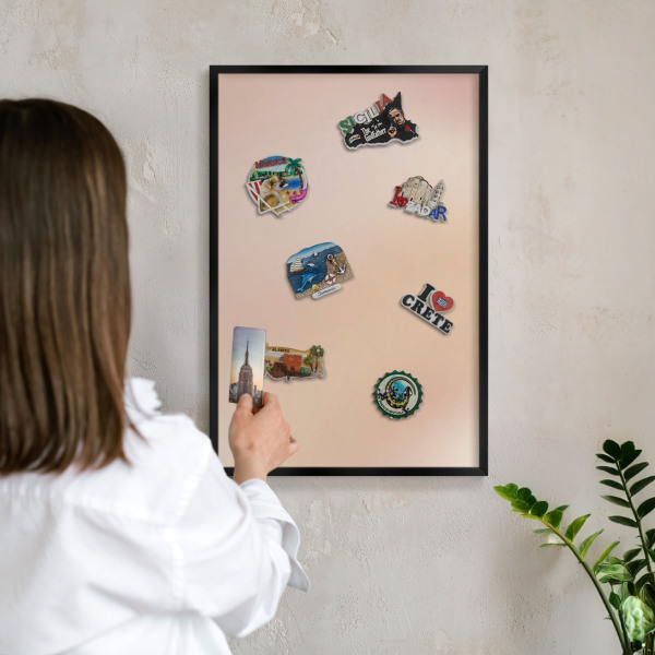 Tableau magnétique encadré de couleur noire Beige doux