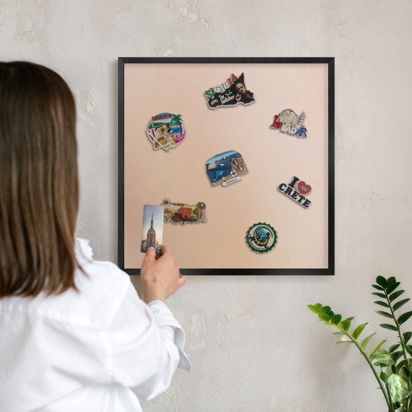 Tableau magnétique encadré de couleur noire Beige doux
