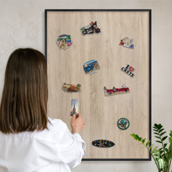 Tableau magnétique encadré de couleur noire Fond en bois