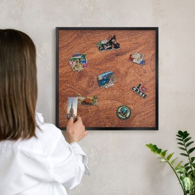 Tableau magnétique encadré de couleur noire Grain de bois