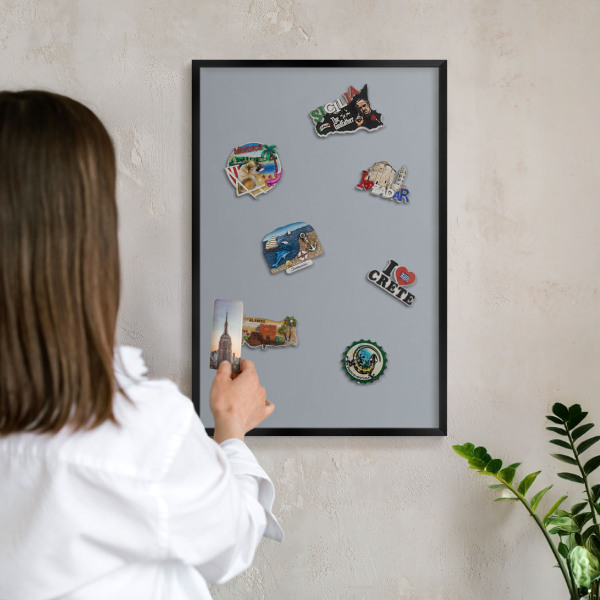 Tableau magnétique encadré de couleur noire Gris délicat