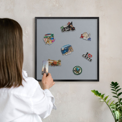 Tableau magnétique encadré de couleur noire Gris délicat