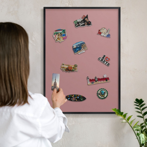 Tableau magnétique encadré de couleur noire Rose pastel poudré