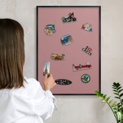 Tableau magnétique encadré de couleur noire Rose pastel poudré