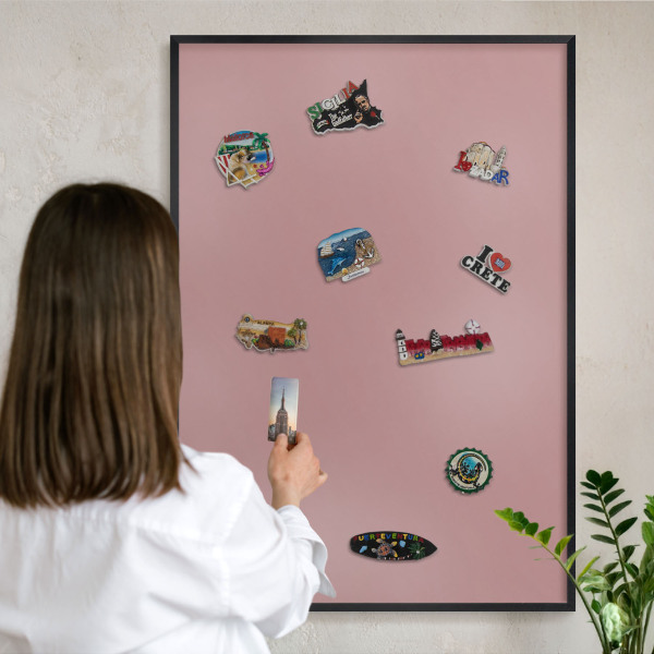 Tableau magnétique encadré de couleur noire Rose pastel poudré