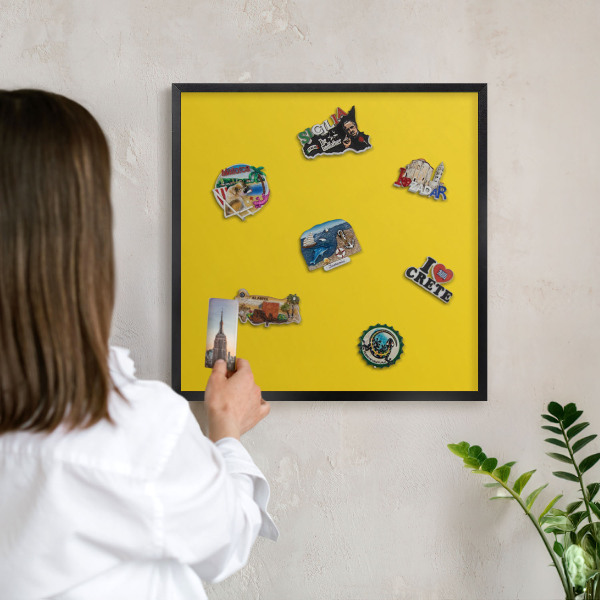 Tableau magnétique encadré de couleur noire Jaune intense