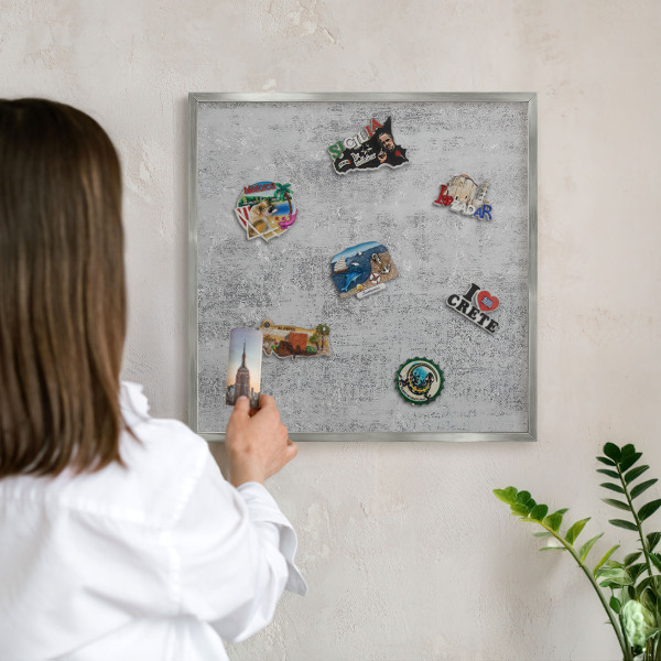 Tableau magnétique décoratif avec cadre argenté Surface grise