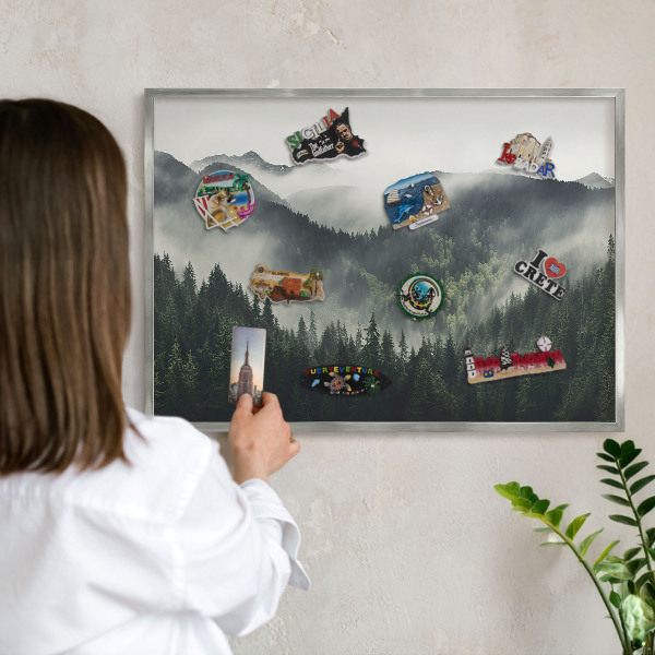 Tableau pour collection d'aimants cadre argenté Montagnes vertes