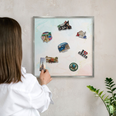 Tableau magnétique décoratif avec cadre argenté Élégance pastel