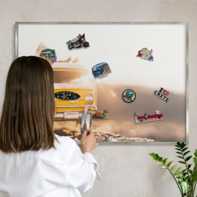 Tableau magnétique décoratif avec cadre argenté Voyage rétro