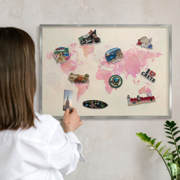 Tableau magnétique décoratif avec cadre argenté Carte du monde