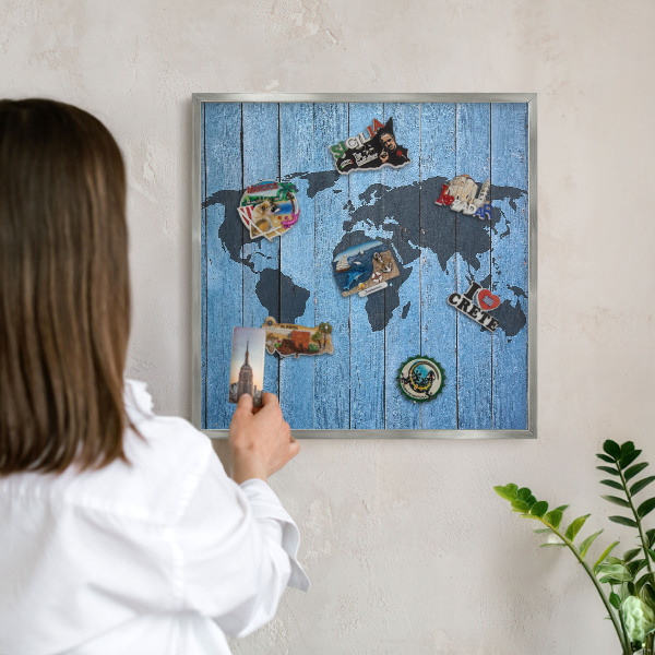 Tableau magnétique décoratif avec cadre argenté Carte du monde