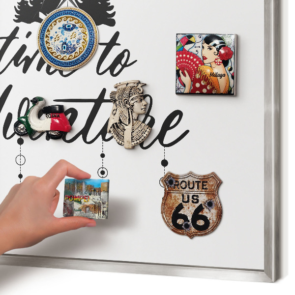 Tableau magnétique décoratif avec cadre argenté L'aventure vous attend