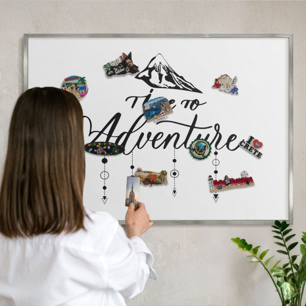 Tableau magnétique décoratif avec cadre argenté Aventure en montagne