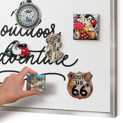 Tableau magnétique décoratif avec cadre argenté Aventure en montagne
