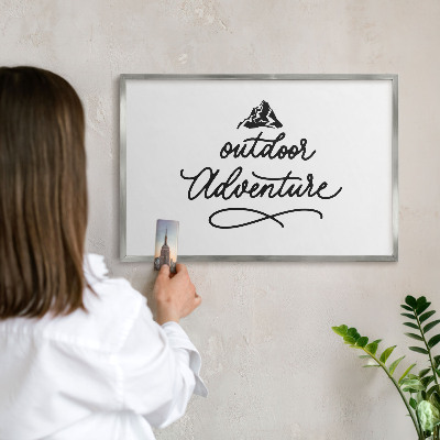 Tableau magnétique décoratif avec cadre argenté Aventure en montagne