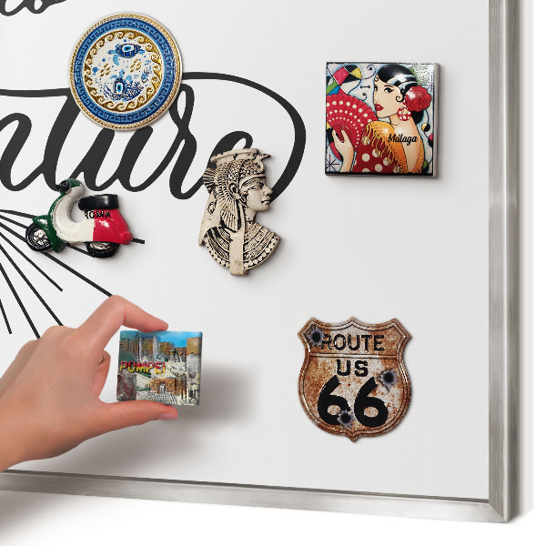Tableau magnétique décoratif avec cadre argenté Le voyage de découverte