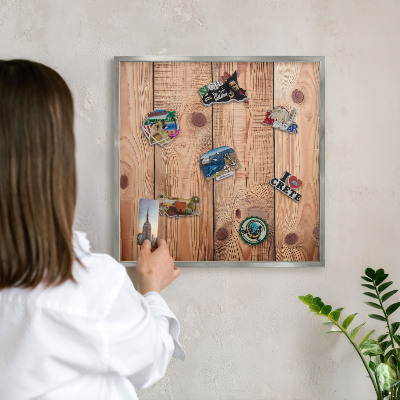 Tableau pour collection d'aimants cadre argenté Planches de bois