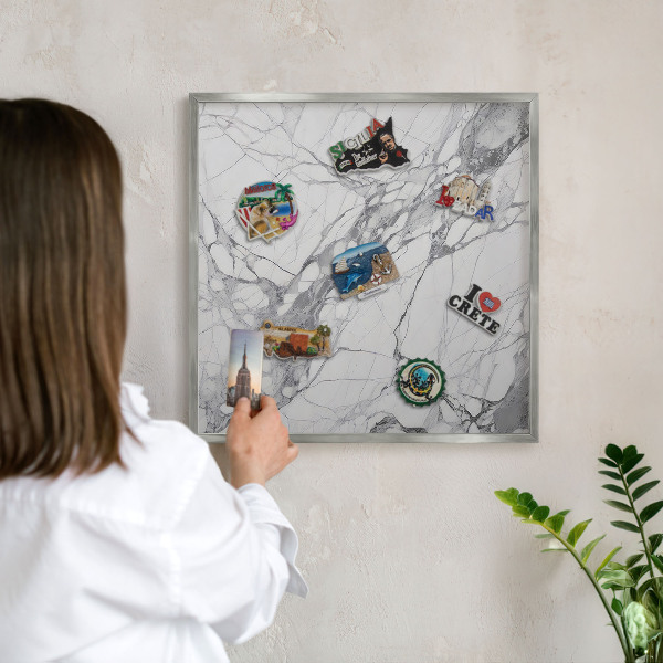Tableau magnétique décoratif avec cadre argenté Élégance du marbre