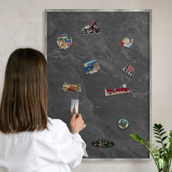 Tableau magnétique décoratif avec cadre argenté Élégance grise