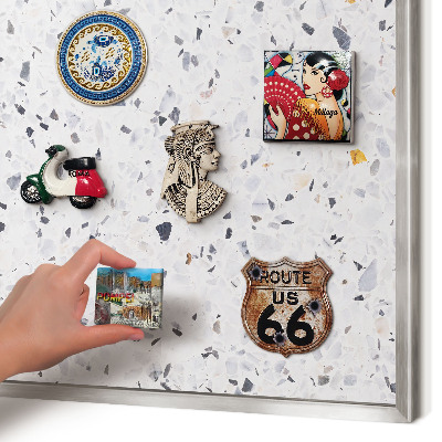 Tableau pour collection d'aimants cadre argenté Style terrazzo