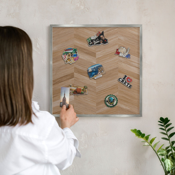 Tableau pour collection d'aimants cadre argenté Chevrons en bois