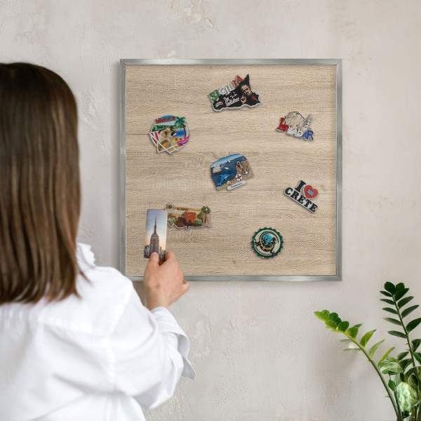 Tableau pour collection d'aimants cadre argenté Fond en bois