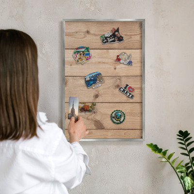 Tableau magnétique décoratif avec cadre argenté Texture bois