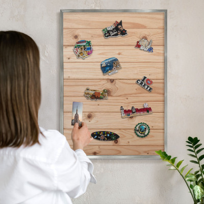 Tableau pour collection d'aimants cadre argenté Motif en bois