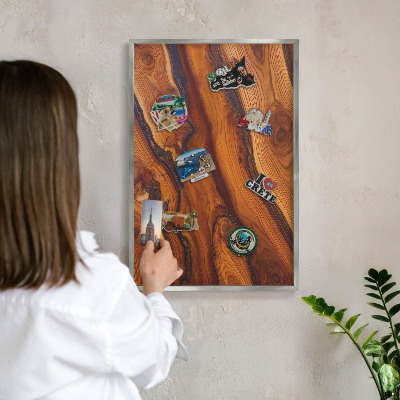 Tableau magnétique décoratif avec cadre argenté Anneaux en bois